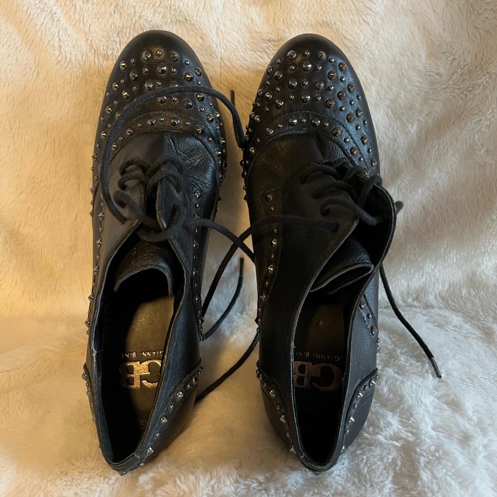 Gianni Bini size 9, tied up, platform booties. - Picture 5 of 7